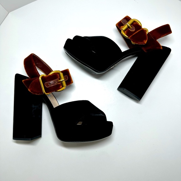COPY - Prada Bicolor Velvet Platform Sandal, Black/Brown - Picture 2 of 8